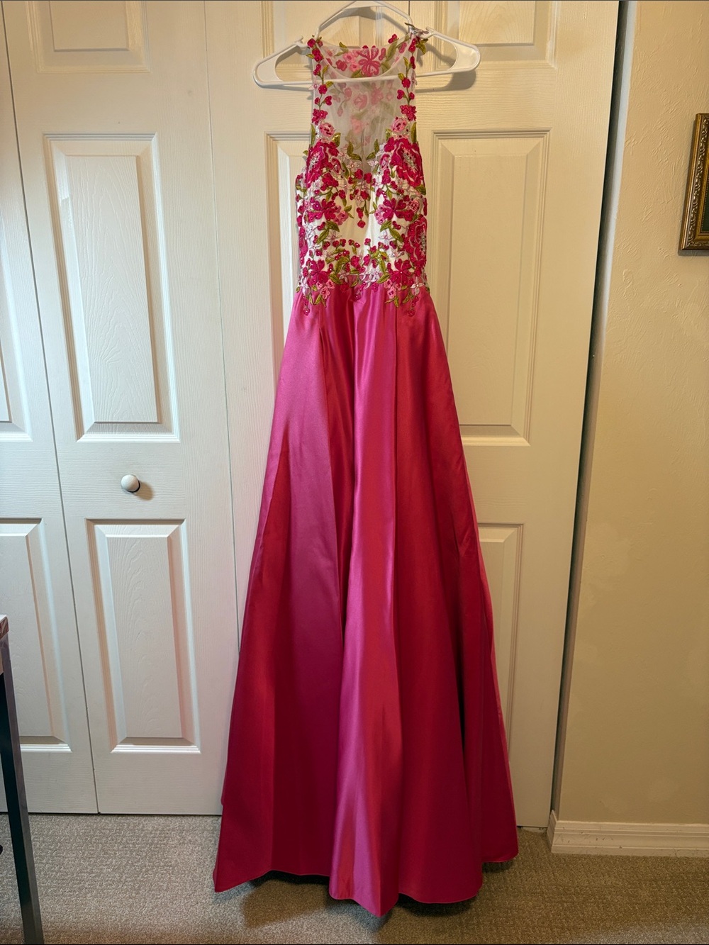 NWT Colors Dress Pink Floral Embroidered Evening / Prom Gown w/ Pockets - Size 0